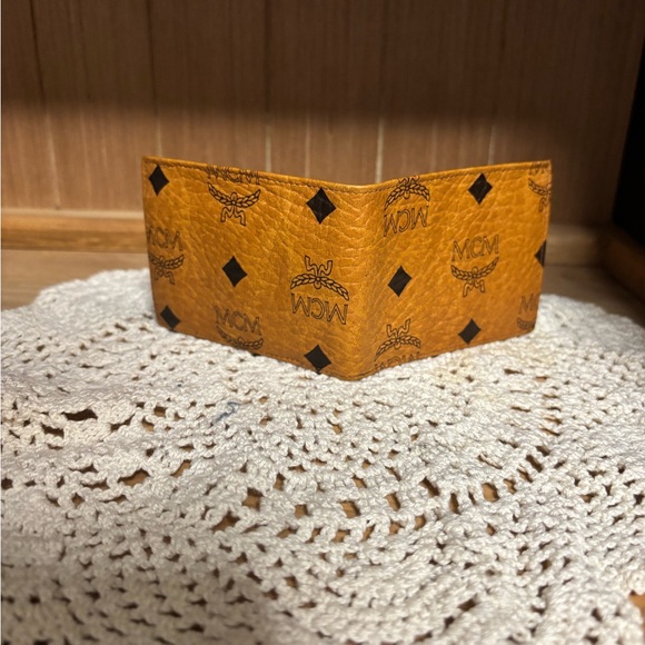 MCM Monogram Bifold Wallet - Picture 4 of 14